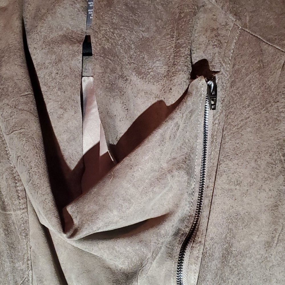 Jacket - Picture 2 of 4